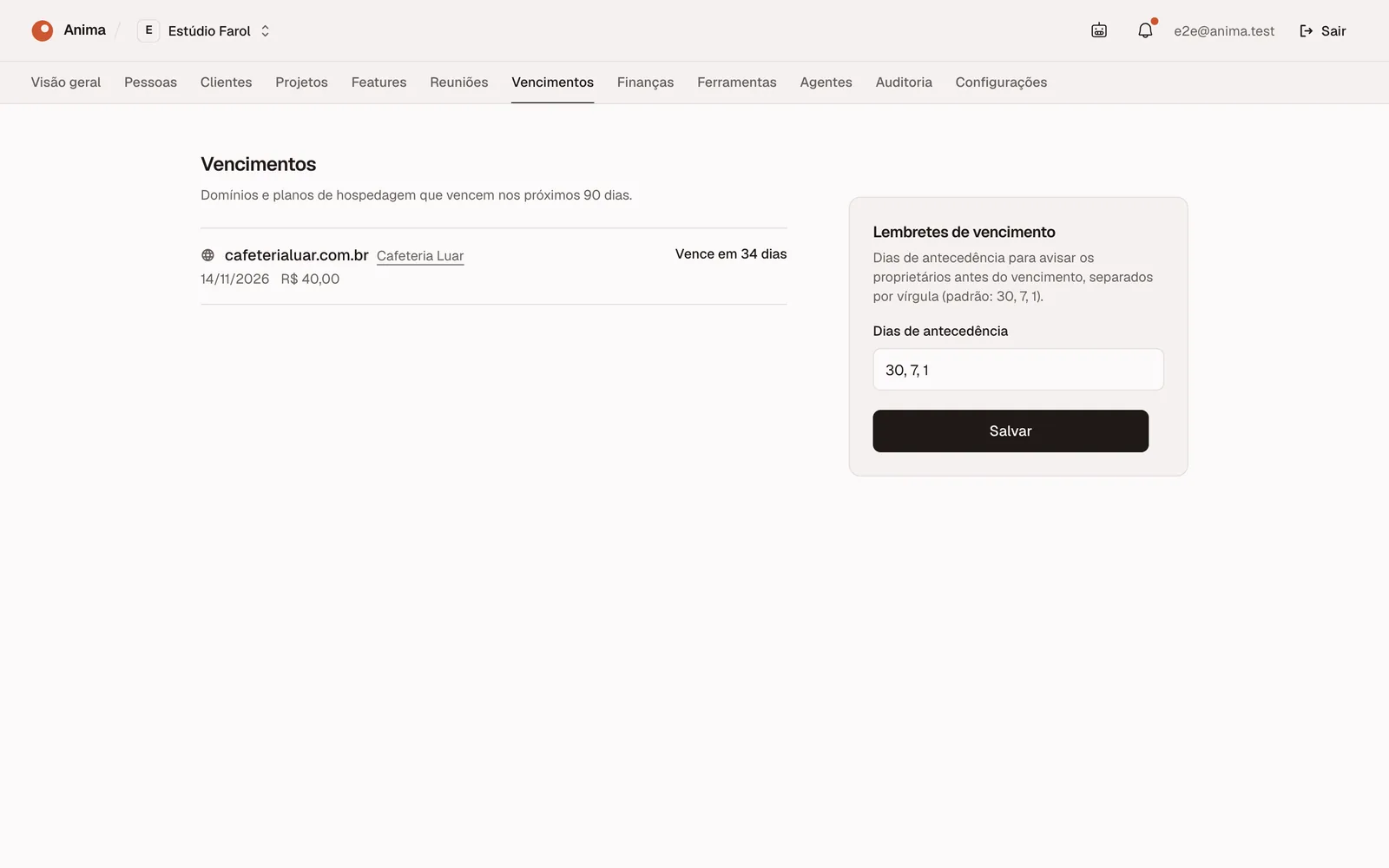 The Expiries tab: a domain cafeterialuar.com.br for client Cafeteria Luar expiring in 34 days with its renewal cost, and a form to set how many days in advance to remind owners.